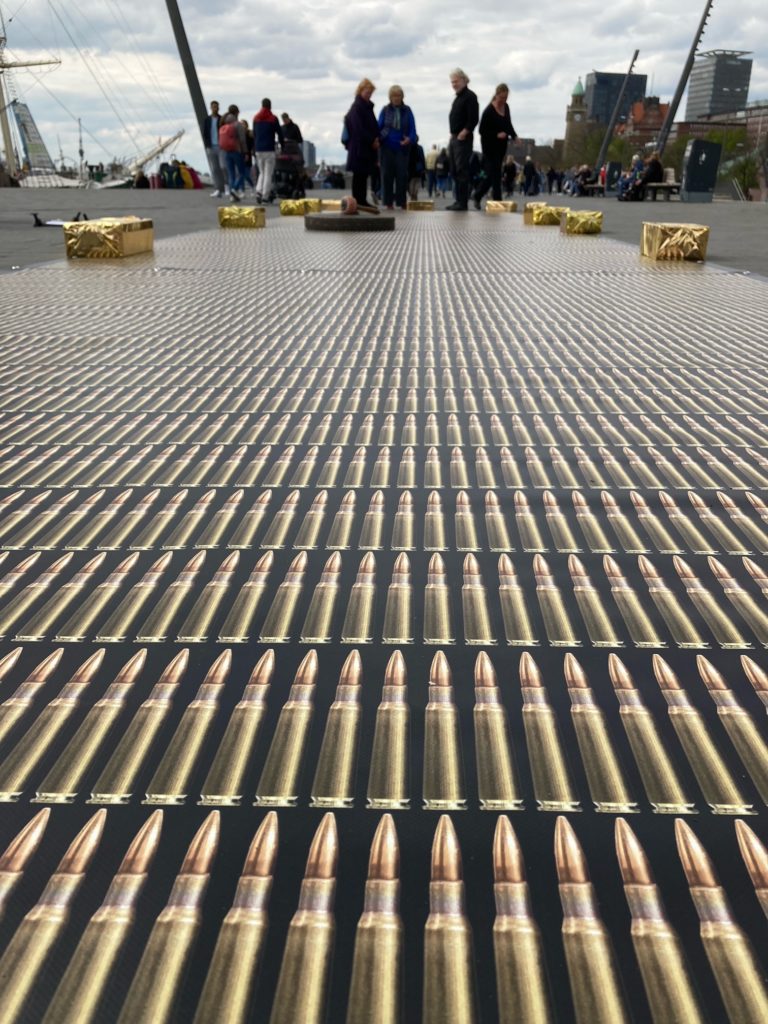 Patronenfeld auf den Landungsbrücken
